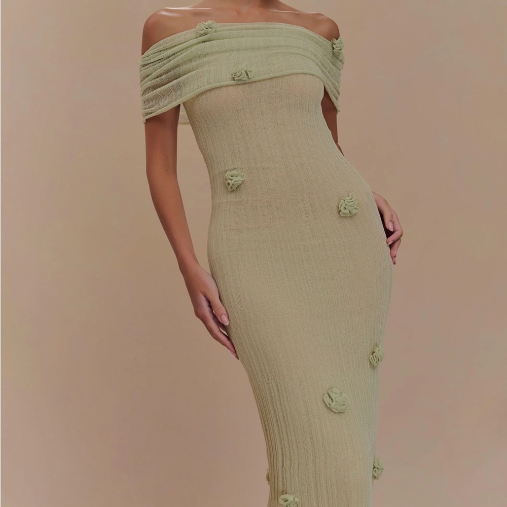 Meshki Strapless Sage Green Off-Shoulder Bodycon Dress